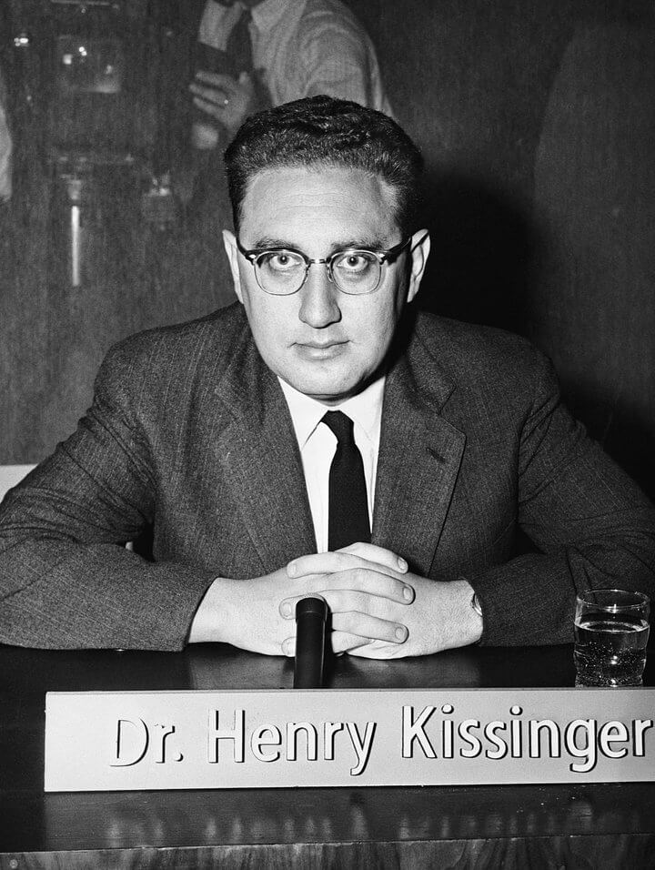 Генри Киссинджер: из своего второго столетия ушел в вечность. 13 фактов из его долгой жизни