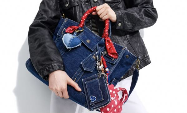Gap выходит на рынок сумок